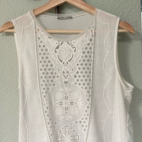 Beautiful Sleeveless Zara Blouse - Medium - No Flaws - Picture 2 of 10